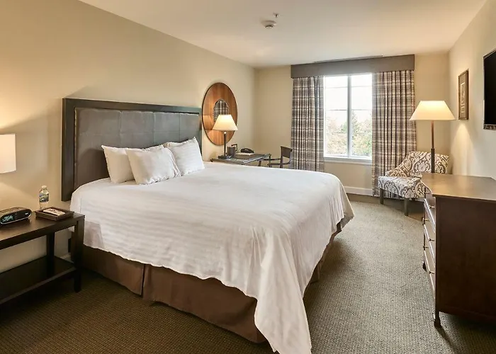 The Glen Club Hotel Glenview