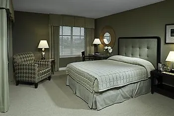 The Glen Club 4*